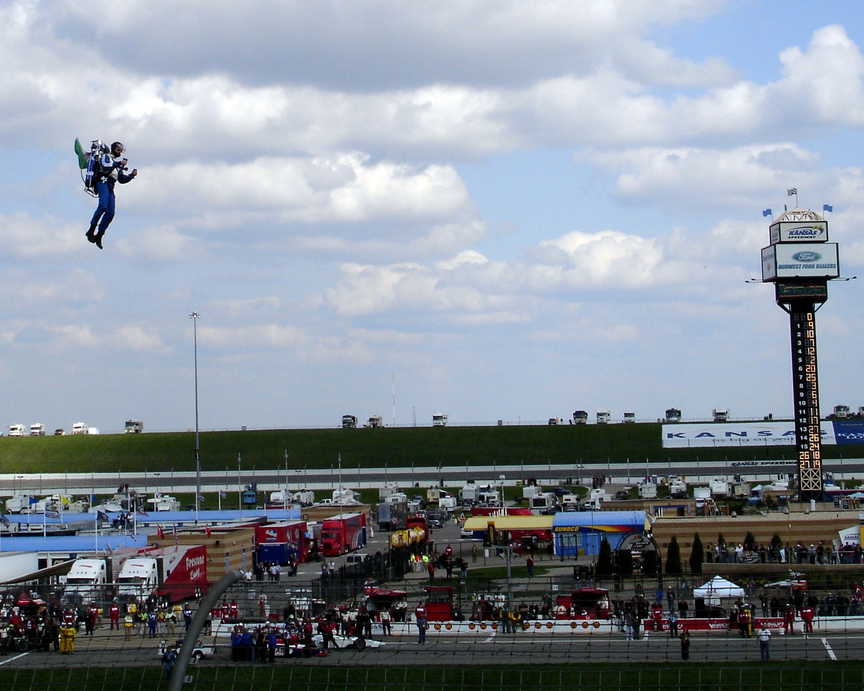 Dan Schlund jetpack performer at live event